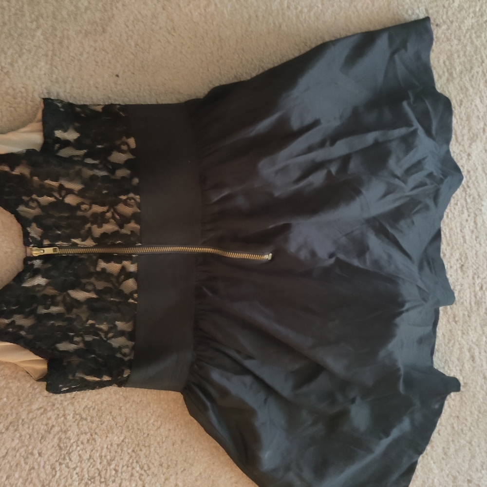 Dress - Picture 3 of 3